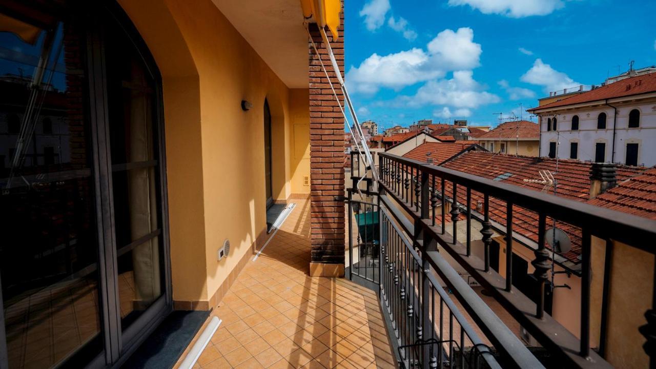 Dei Mille 31 B Apartment Albenga Exterior photo
